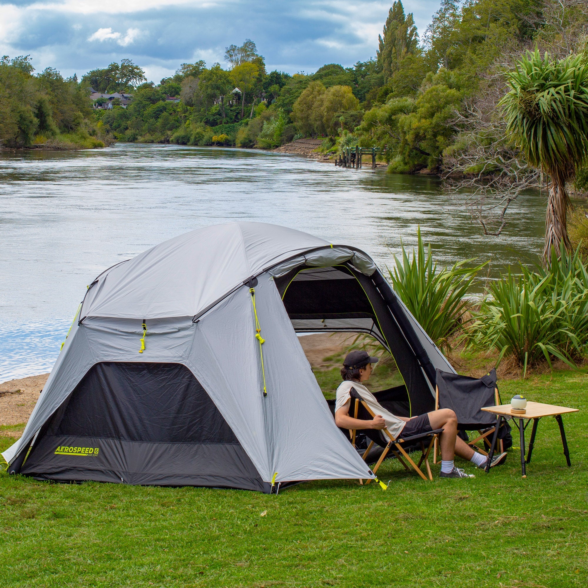 six person tent Zempire Aerospeed 6 Air Tent