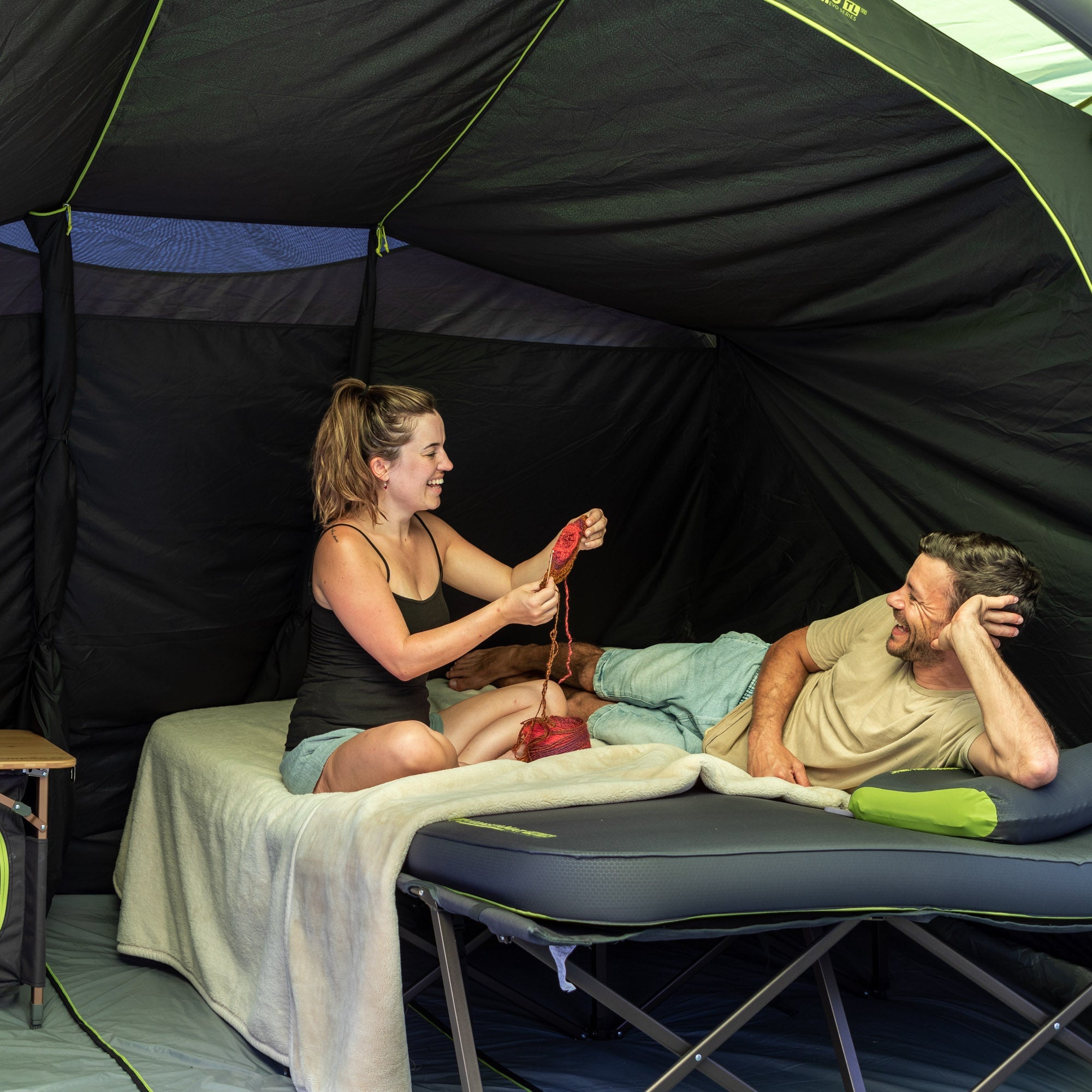 tent self inflating Zempire Monstamat Twin